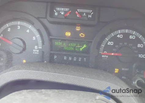 2011 Ford E-350 Super Duty Xlt z USA, uszkodzony, nr VIN 1FBNE3BL0BDA61932